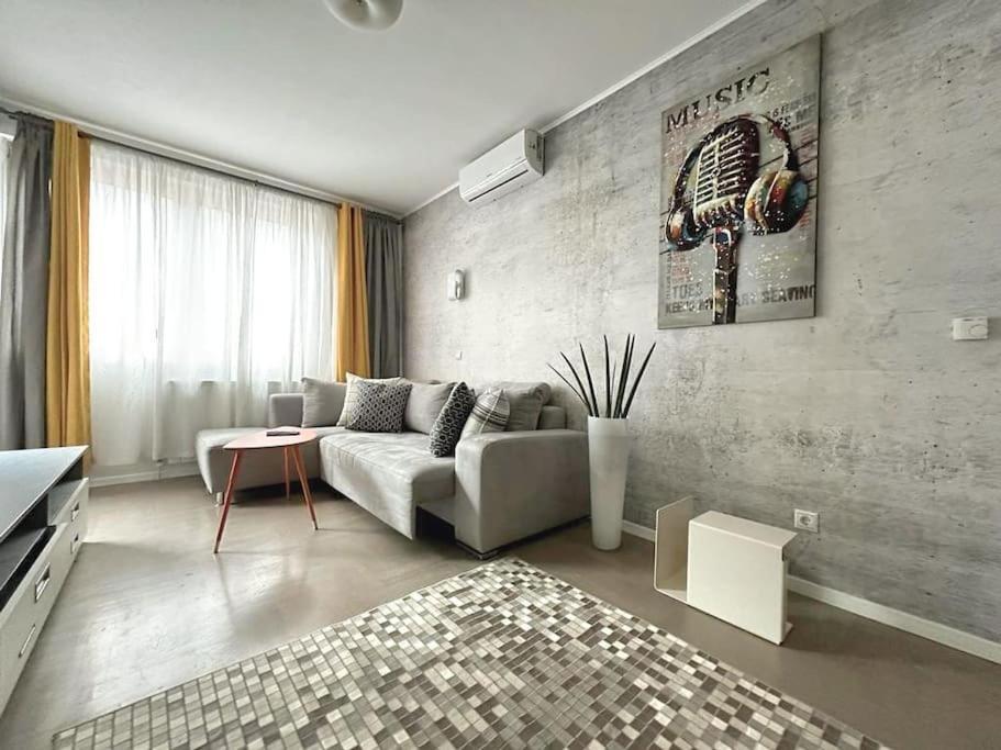 Ferienwohnung Urban Oasis: Stylish Retreat Zagreb Exterior foto