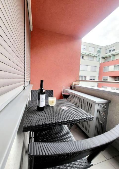Ferienwohnung Urban Oasis: Stylish Retreat Zagreb Exterior foto